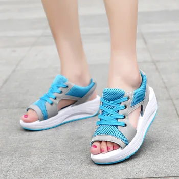 Дамски сандали 2023 г., нови дамски сандали на масивна платформа, удобни дамски сандали с отворени пръсти, ежедневни летни спортни обувки